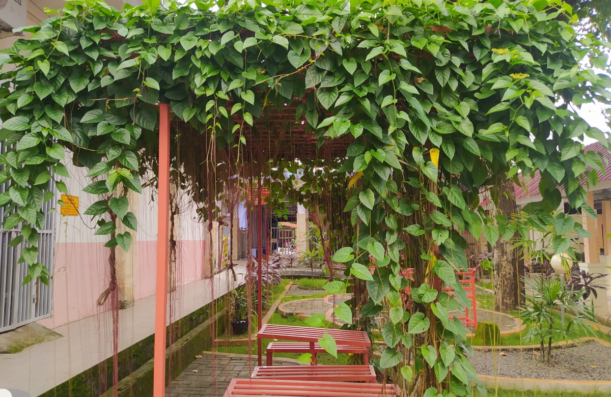 Hotels near in Pithapuram temple
